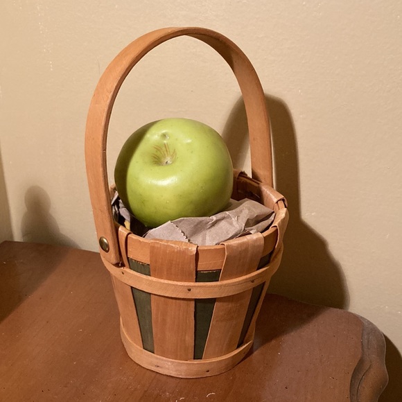 Mini Bushel Basket Natural Wood Chip Green details Small 4.5 inches Tall - Picture 8 of 15